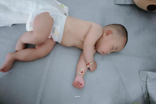 长宁三个月宝宝发育标准